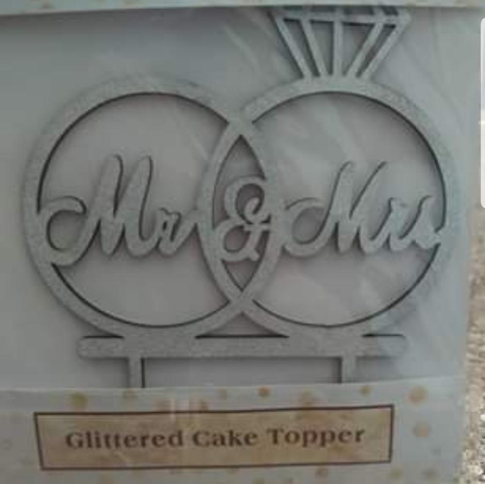 Cake topper